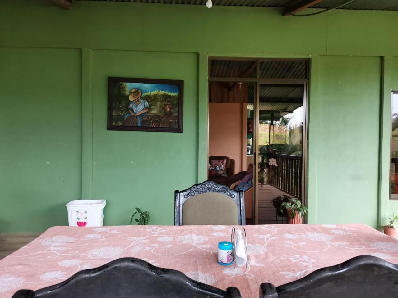Bella Vista Guest House Turrialba Bagian luar foto